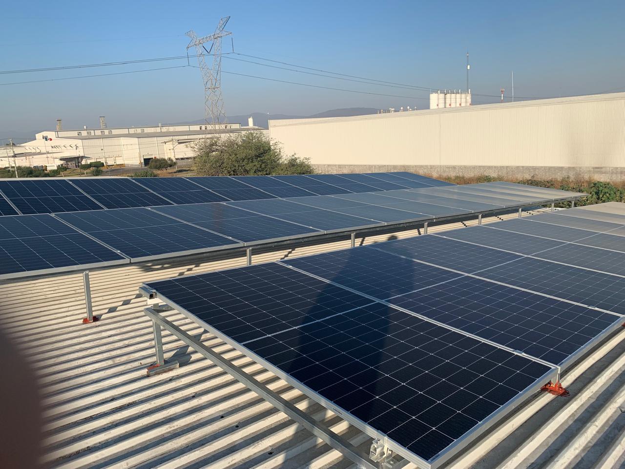 Planta manufacturera con sistema solar de 48 kW instalado por EnerB en Silao, Guanajuato
